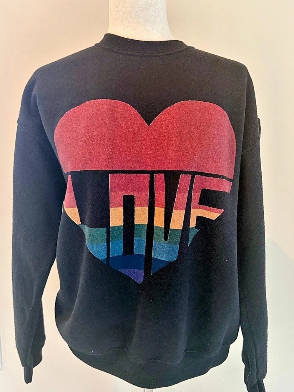 Gildan Rainbow LOVE Heart Pride Sweatshirt Black Medium